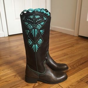 BCBGMAXAZRIA Brown Turquoise Embroidered Boot, 7 W
